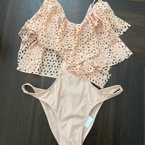 Shay Todd Eyelet Handkerchief Coral Peach Blush Monokini One piece Sz L - Picture 1 of 5
